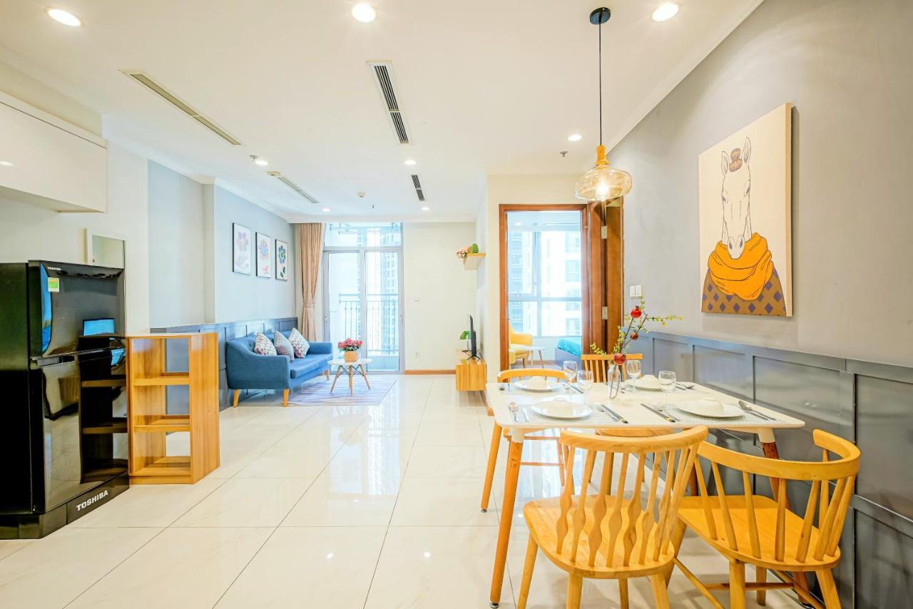 Central Apartments - Vinhomes Central Park, Landmark 81 Area & Ice Skating Rink Ho Chi Minh City Exterior photo