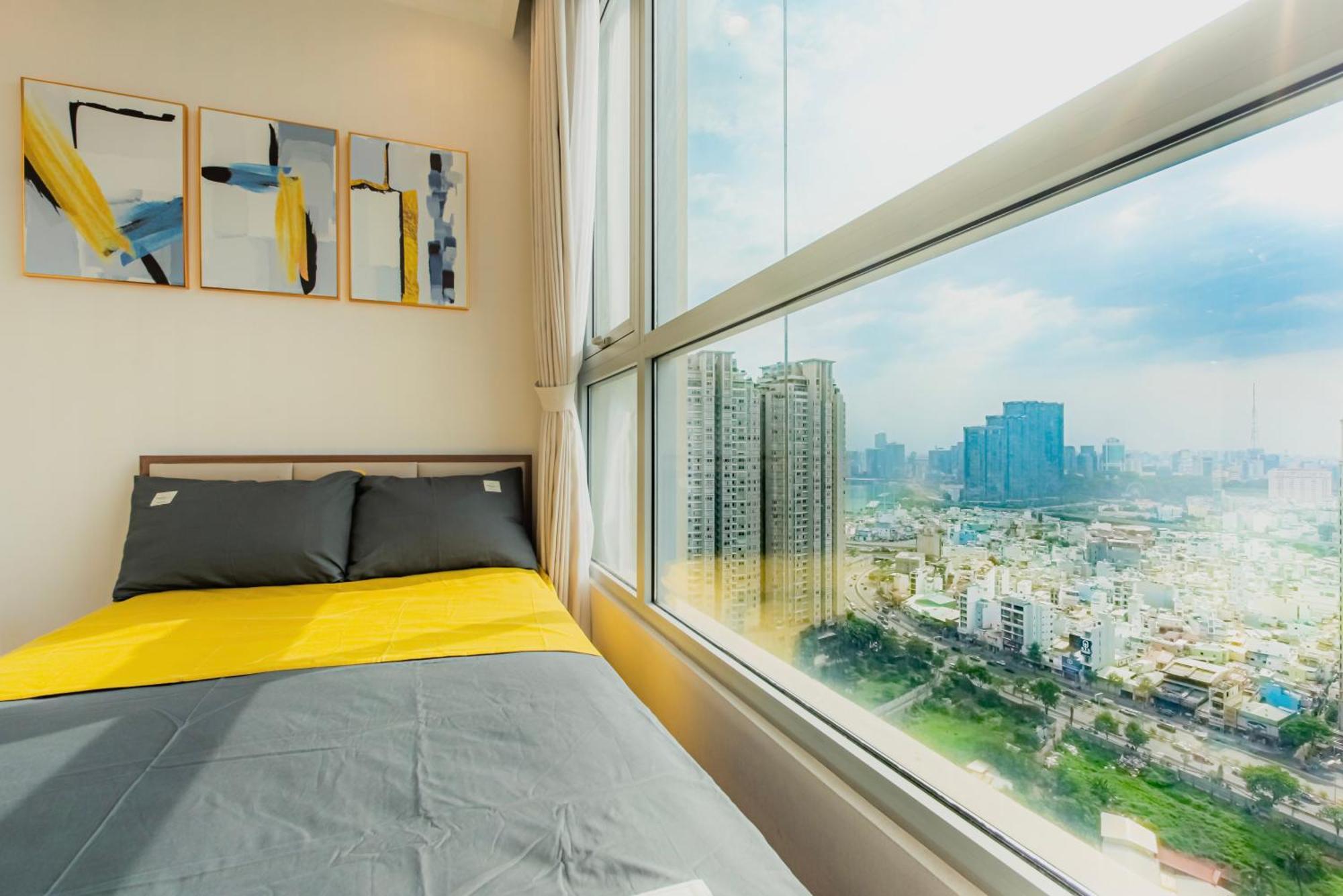 Central Apartments - Vinhomes Central Park, Landmark 81 Area & Ice Skating Rink Ho Chi Minh City Exterior photo