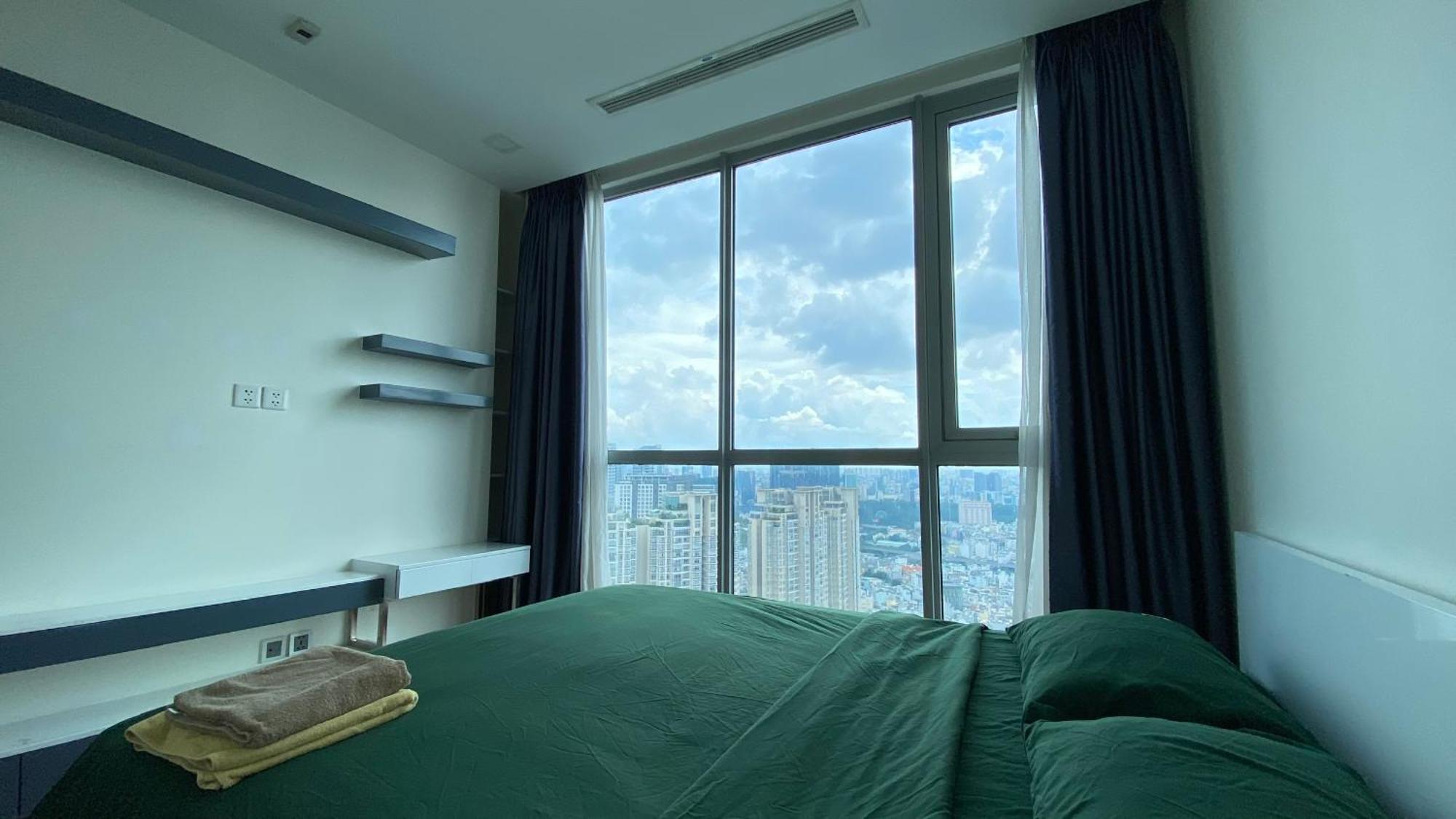 Central Apartments - Vinhomes Central Park, Landmark 81 Area & Ice Skating Rink Ho Chi Minh City Exterior photo