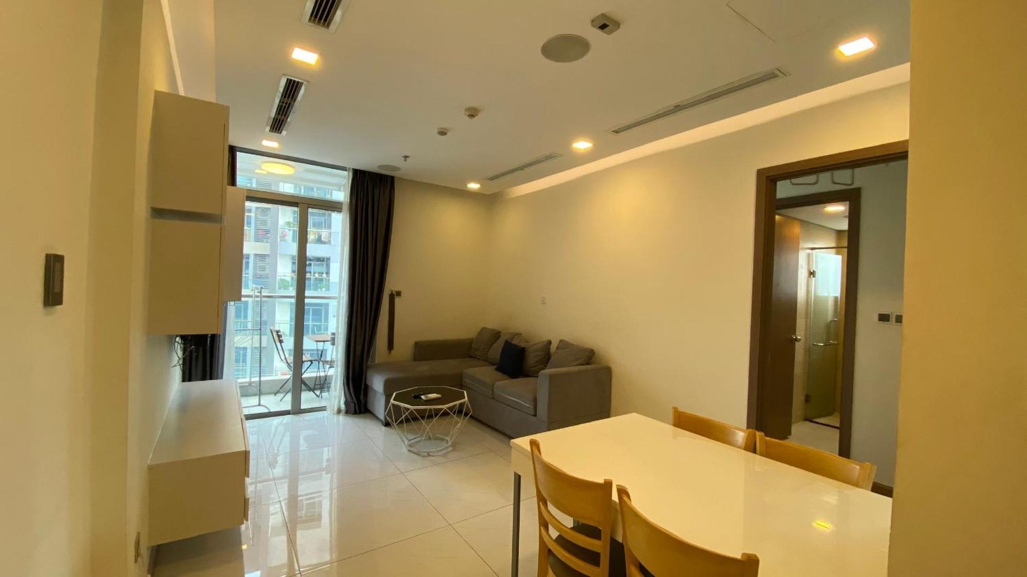 Central Apartments - Vinhomes Central Park, Landmark 81 Area & Ice Skating Rink Ho Chi Minh City Exterior photo